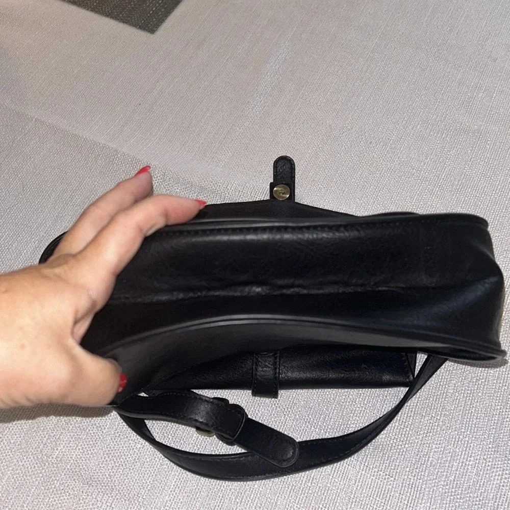😍Cross body button closure bag - Picture 6 of 7